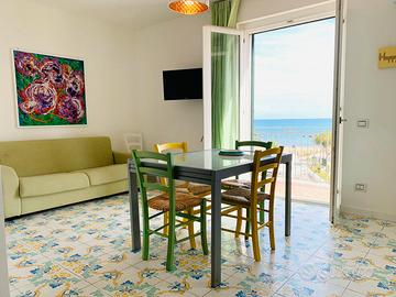 Difronte al mare casalvelino marina (piazza)