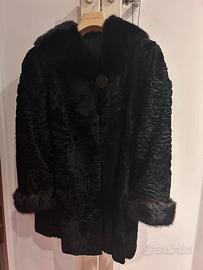 Pelliccia Astrakan nera