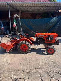 Kubota +fresa portantina e gancio traino.