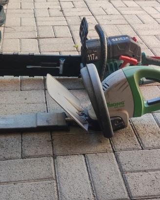 Coppia attrezzi da giardino: Motosega Parkside + T