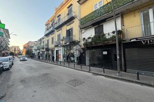 NEGOZIO A MARANO DI NAPOLI