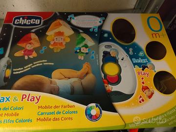 Giostra apine sopra culla