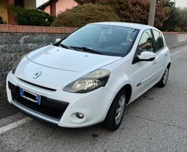 RENAULT Clio 3ª serie - 2010