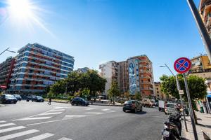NEGOZIO A NAPOLI