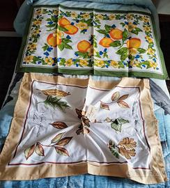 Due grandi strofinacci da cucina 