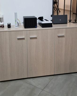 arredamento completo per uffici. 