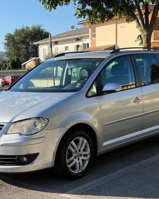 Volkswagen Touran 2.0 Highline Ecofuel