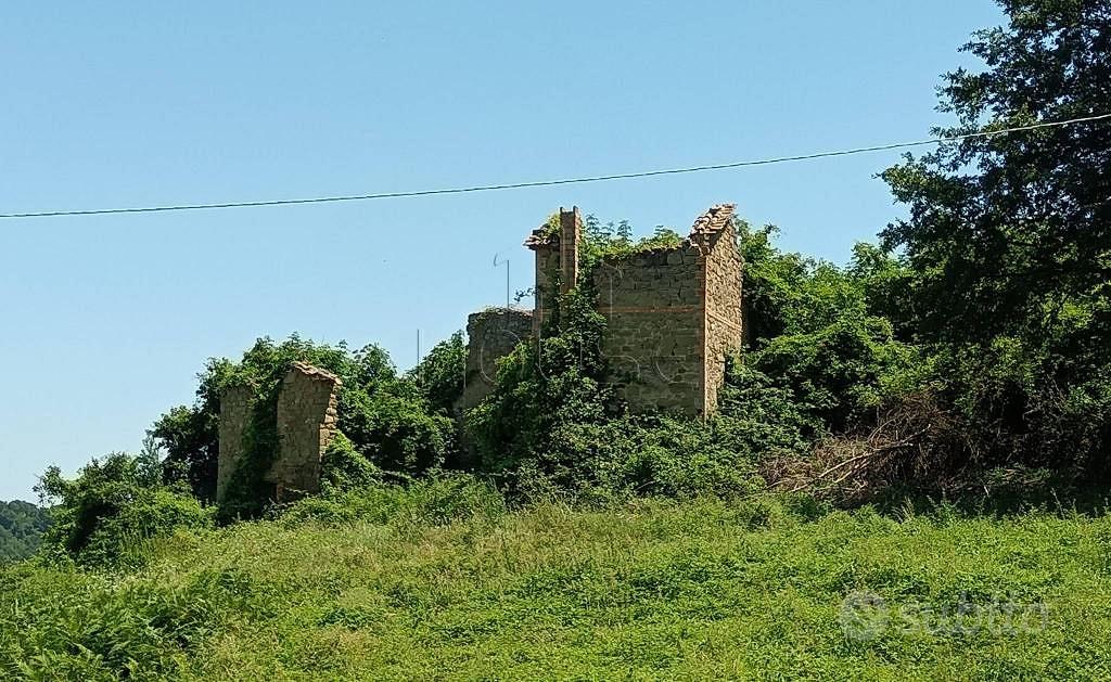 Rustico / Casale di 250 m² con più di 5 locali e b - Vista 2