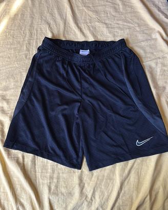 Pantaloncino nike slim fit