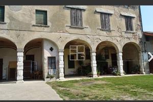 Rustico da ristrutturare