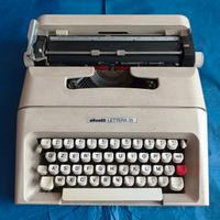 macchina da scrivere Olivetti 