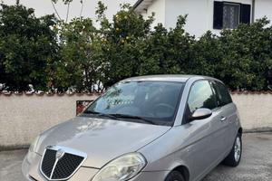 Lancia Ypsilon 1.3 mjt ok neopatentati