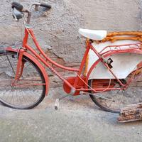 Biciclette antiche da uomo e da donna