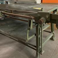 Taglierina manuale per carta, cartone e pelle