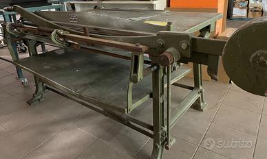 Taglierina manuale per carta, cartone e pelle