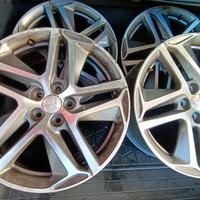Cerchi in lega originali Peugeot 