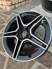 Due Cerchi Originali Mercedes Classe A AMG in otti