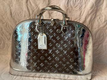 LOUIS VUITTON MONOGRAM MIROIR ALMA VOYAGE GM