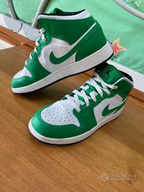 Jordan 1 Mid (Nike)