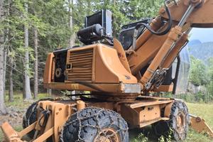 escavatore Case wx 185