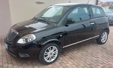 LANCIA YPSILON UNYCA 1200 GARANTITA E TAGLIANDATA