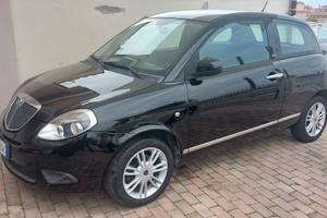 LANCIA YPSILON UNYCA 1200 GARANTITA E TAGLIANDATA