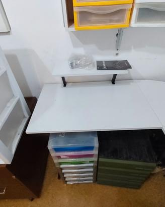 Tavolo PC nuovo immacolato