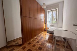Stanza in appartamento di 203 m² a Milano