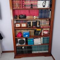 Libreria in legno massello 