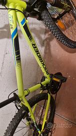 bicicletta B-Twin rockrider ST 500