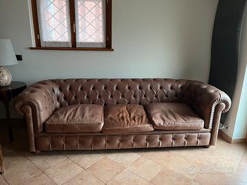 Divano modello Chester 3 posti