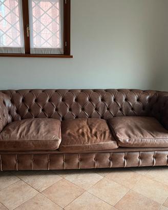 Divano modello Chester 3 posti