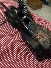Batmobile 2000 DC Comics CORGI(scala 1:18)