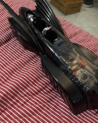 Batmobile 2000 DC Comics CORGI(scala 1:18)