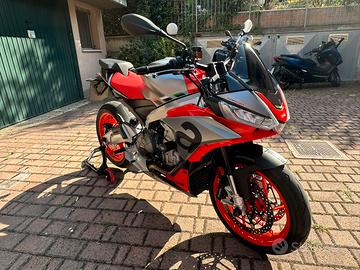 Aprilia Tuono 660