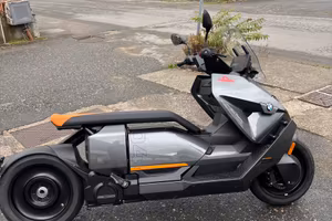 BMW CE 04