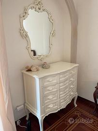 Mobile in noce italiana laccato bianco + specchio