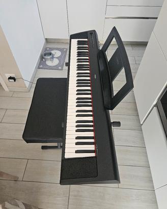 Yamaha NP-15 piaggero Black 61 tasti