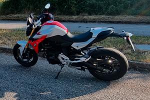 BMW F900R