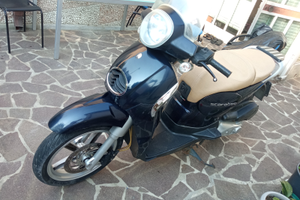 Aprilia scarabeo 200