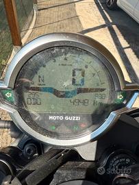 Moto Guzzi V7 Stone