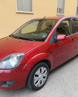 🚗 FORD FIESTA 1.4 TURBO DIESEL