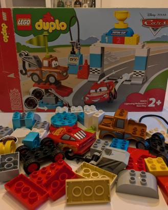 LEGO DUPLO 10924 LIGHTNING MCQUEEN'S RACEDAY GARA