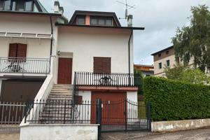 Villetta a schiera a Cattignano
