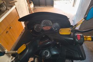 T Max 500 2010