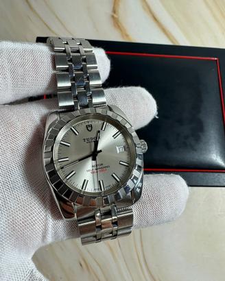 Tudor Classic Date.