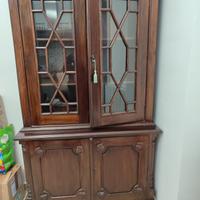 Mobile con vetrina in legno artigianale 