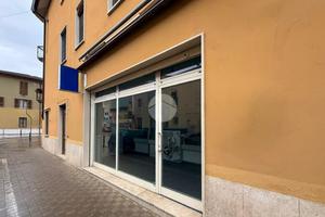NEGOZIO A CALVISANO