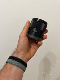 Sony FE 28mm f/2