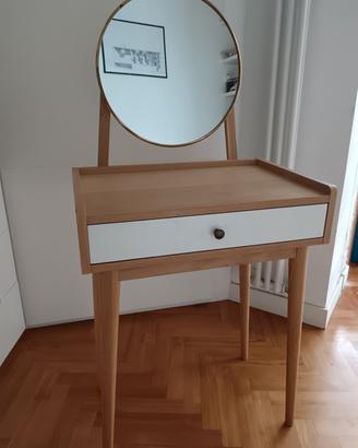 mobile toletta trucco